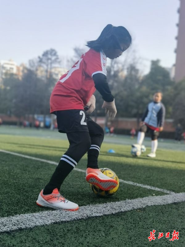 瓒崇悆灏忓皢瀵掑亣姣旇禌,瓒崇悆灏忓皢灏忚姳