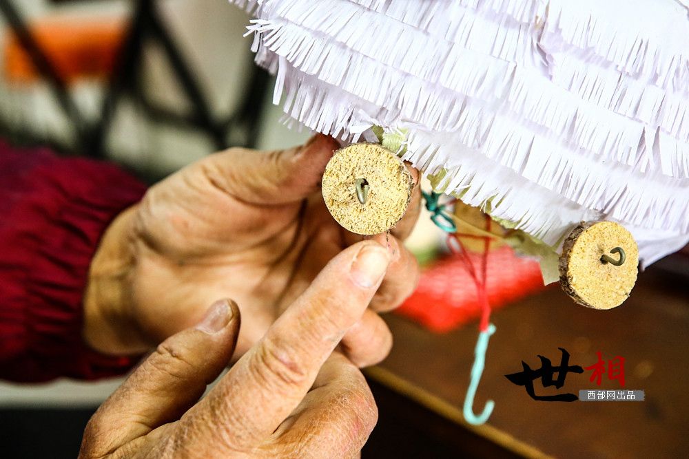 网络中国节·元宵·世相|“花灯”奶奶王蒲芳:手艺人更是“守艺人”