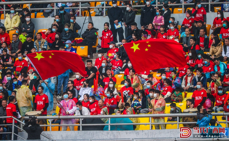 元宵节中国东兴vs越南足球比赛,中国东兴对越南芒街足球