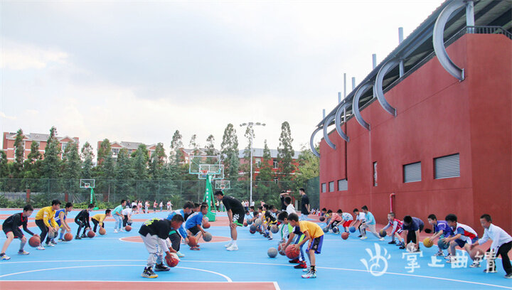 阳光少年朝气蓬勃——记曲靖师院附属小学阳光教育