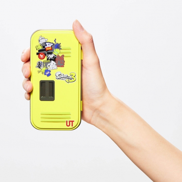 优衣库联动喷射,优衣库联名t恤红色拳头