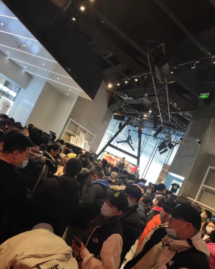 jordan官方旗舰店aj1,jordan1实体店发售