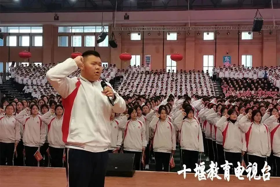 振奋人心的音乐校园,振奋人心的大学