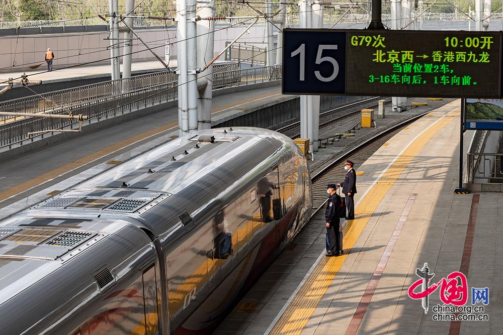 北京西到香港西九龙高铁是什么线,首趟北京至香港西九龙高铁发车