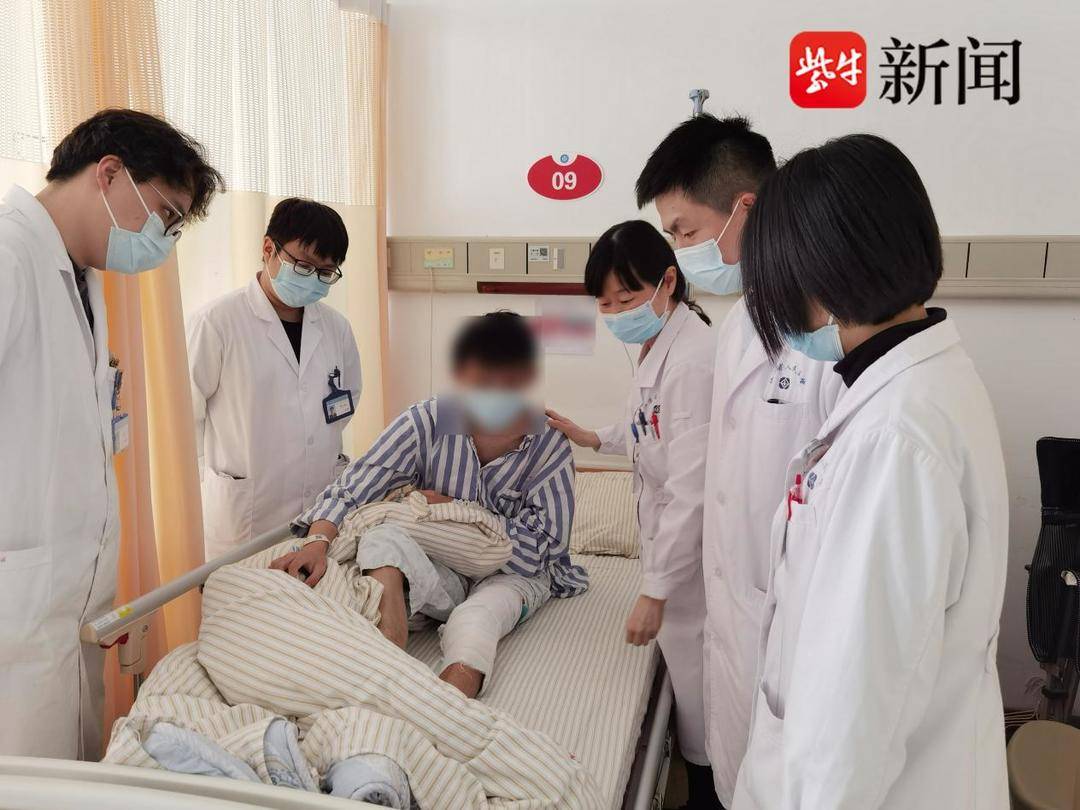 关注“玻璃人”｜一个针眼就止不住渗血，提前干预才能避免残疾