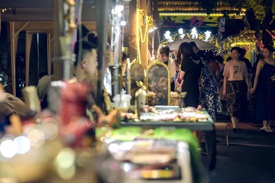 杭州摆摊一个月能挣多少,杭州摆摊一晚赚9000