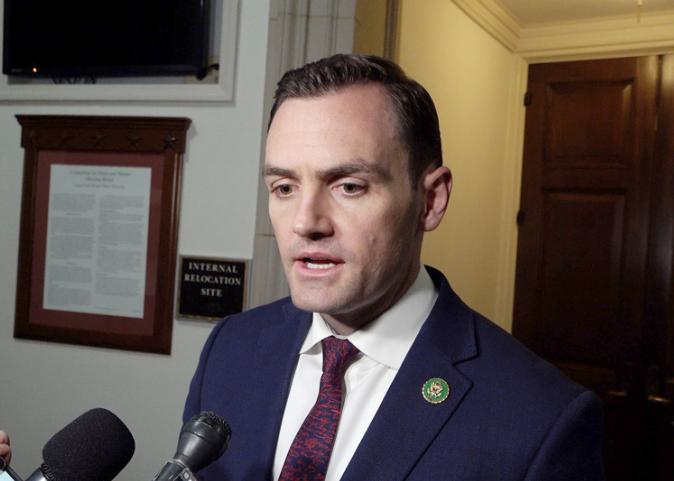 贩卖*火军**+作秀！美国又搞所谓台海兵推叫嚣在台设“军备紧急库存”