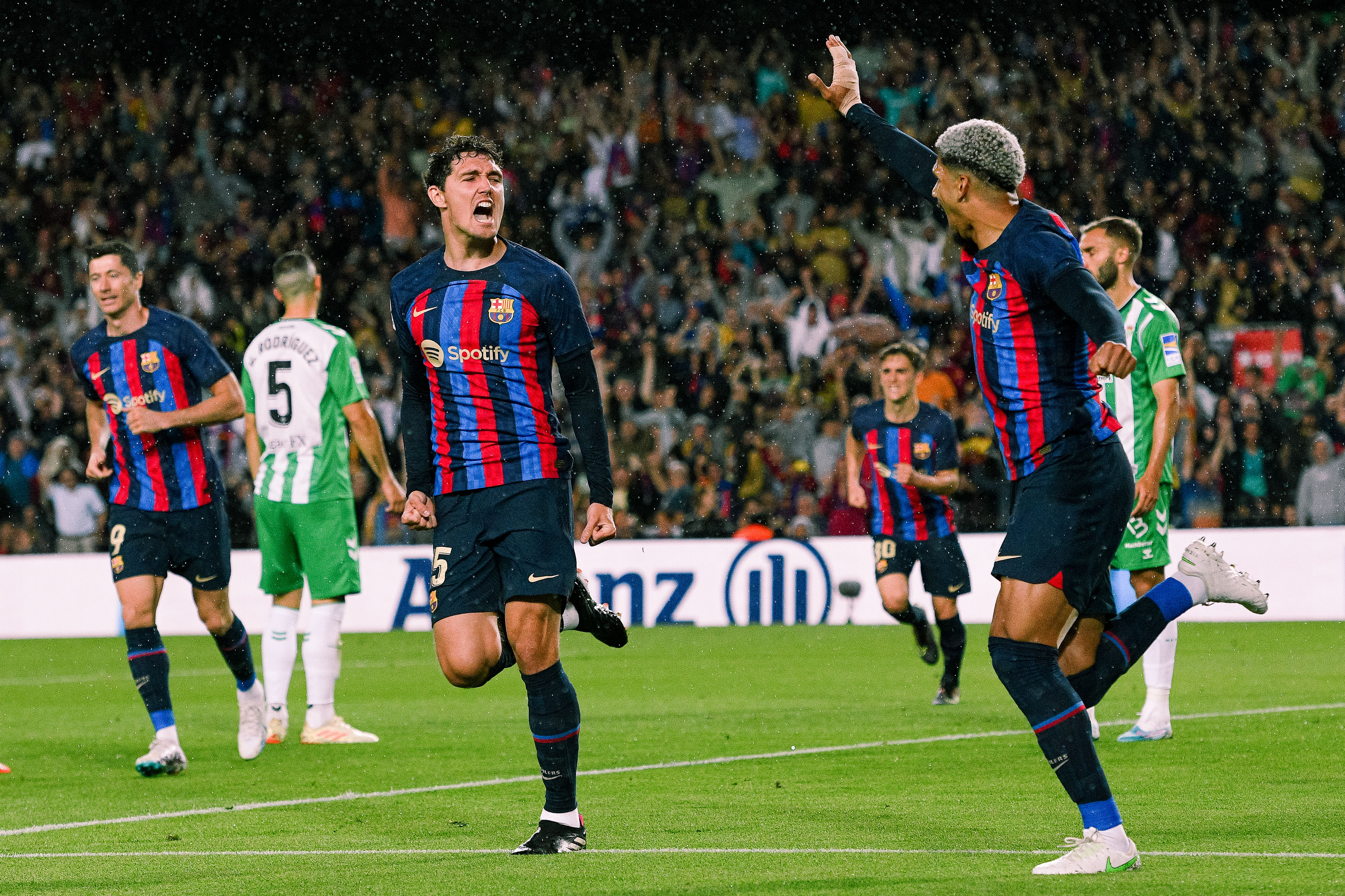 2011年巴萨vs皇家贝蒂斯,巴萨2-1皇家贝蒂斯乌龙球