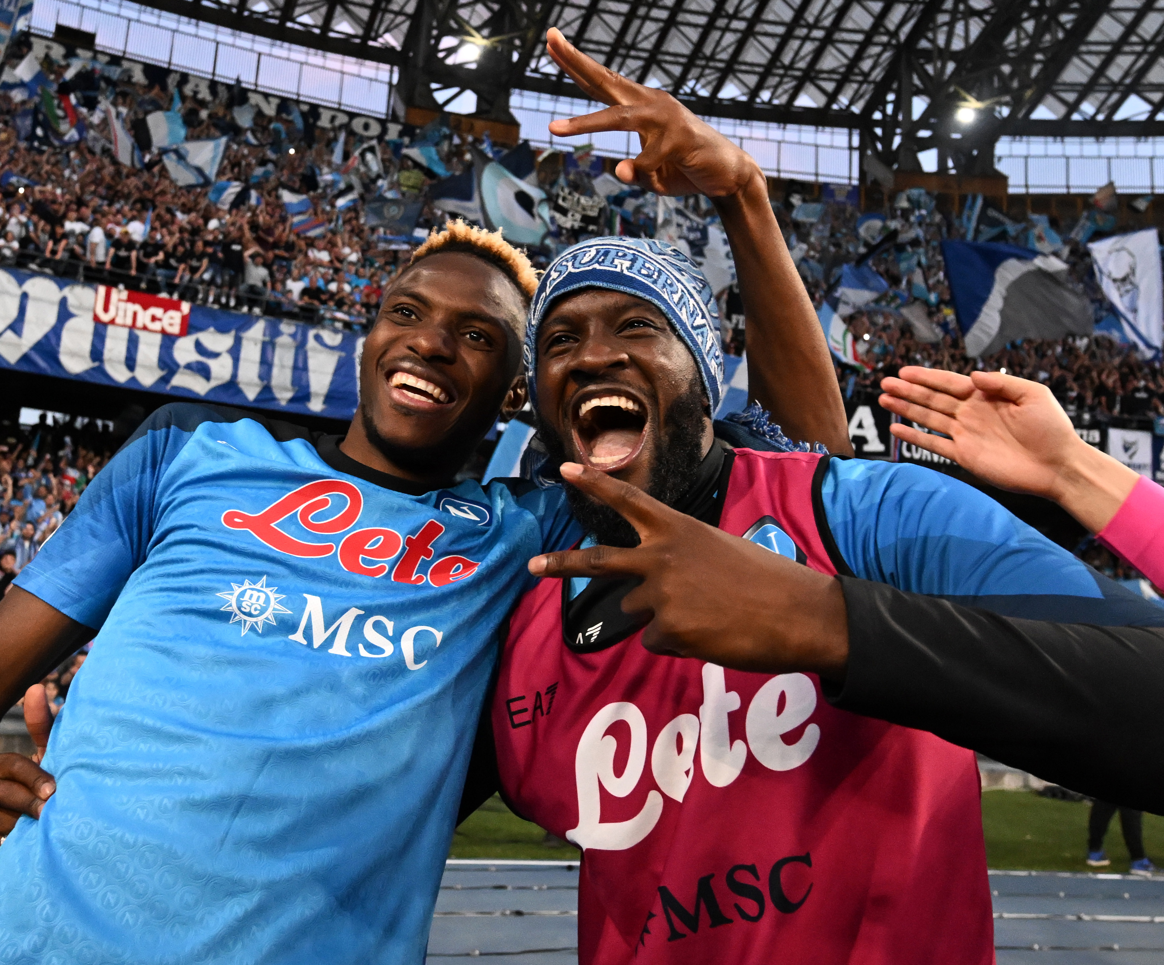 体育足球意甲罗马胜萨勒尼塔纳,体育足球欧冠