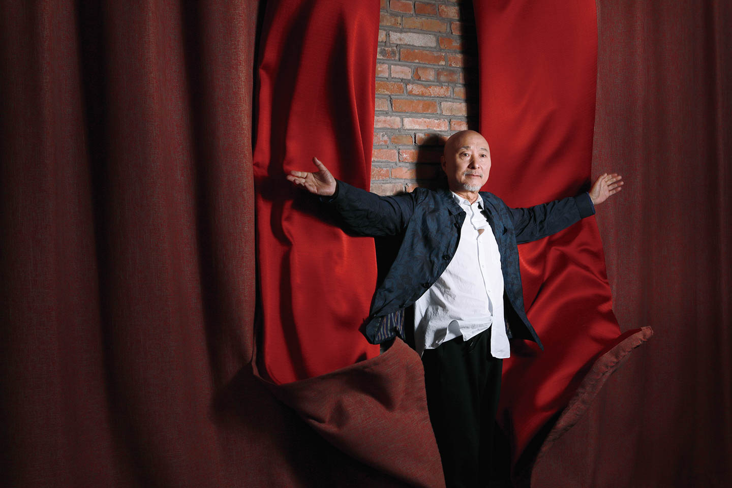 陈佩斯这是一个有规矩的世界,圆桌派陈佩斯笑声是对平等的诉求