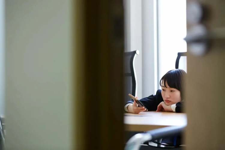 有人靠chatgpt赚到钱了吗,如何用chatgpt赚到第一桶金