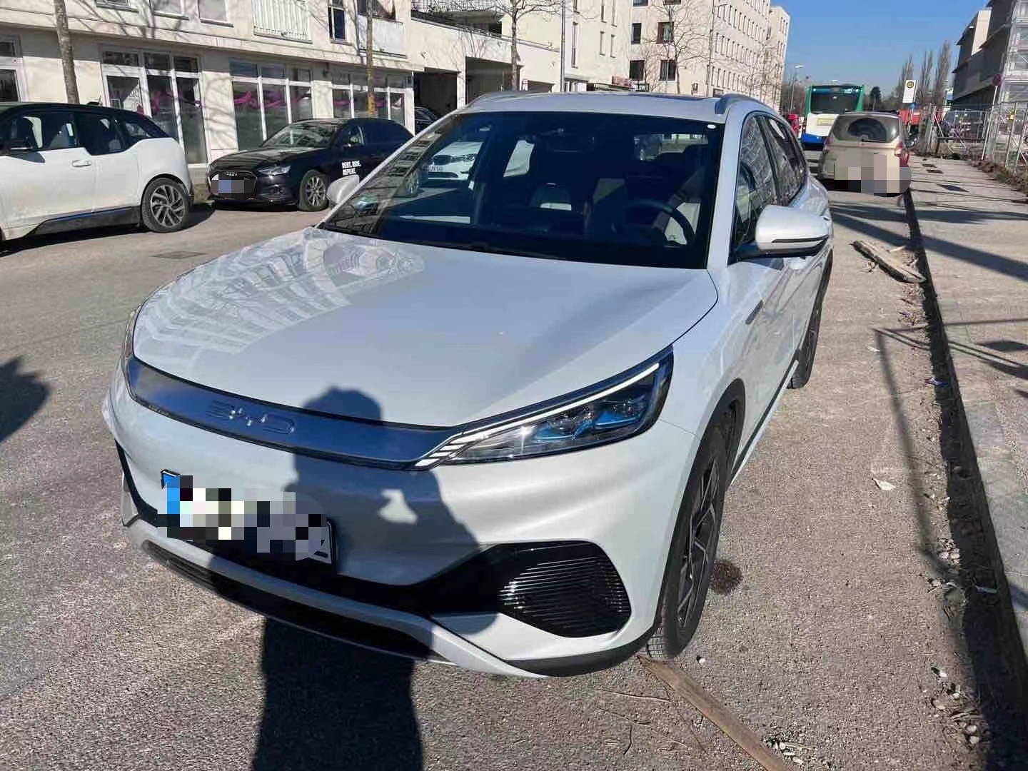 在国外开新能源汽车,在欧洲开领克