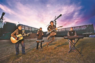 组队21年他们成为“音乐社会工作者”