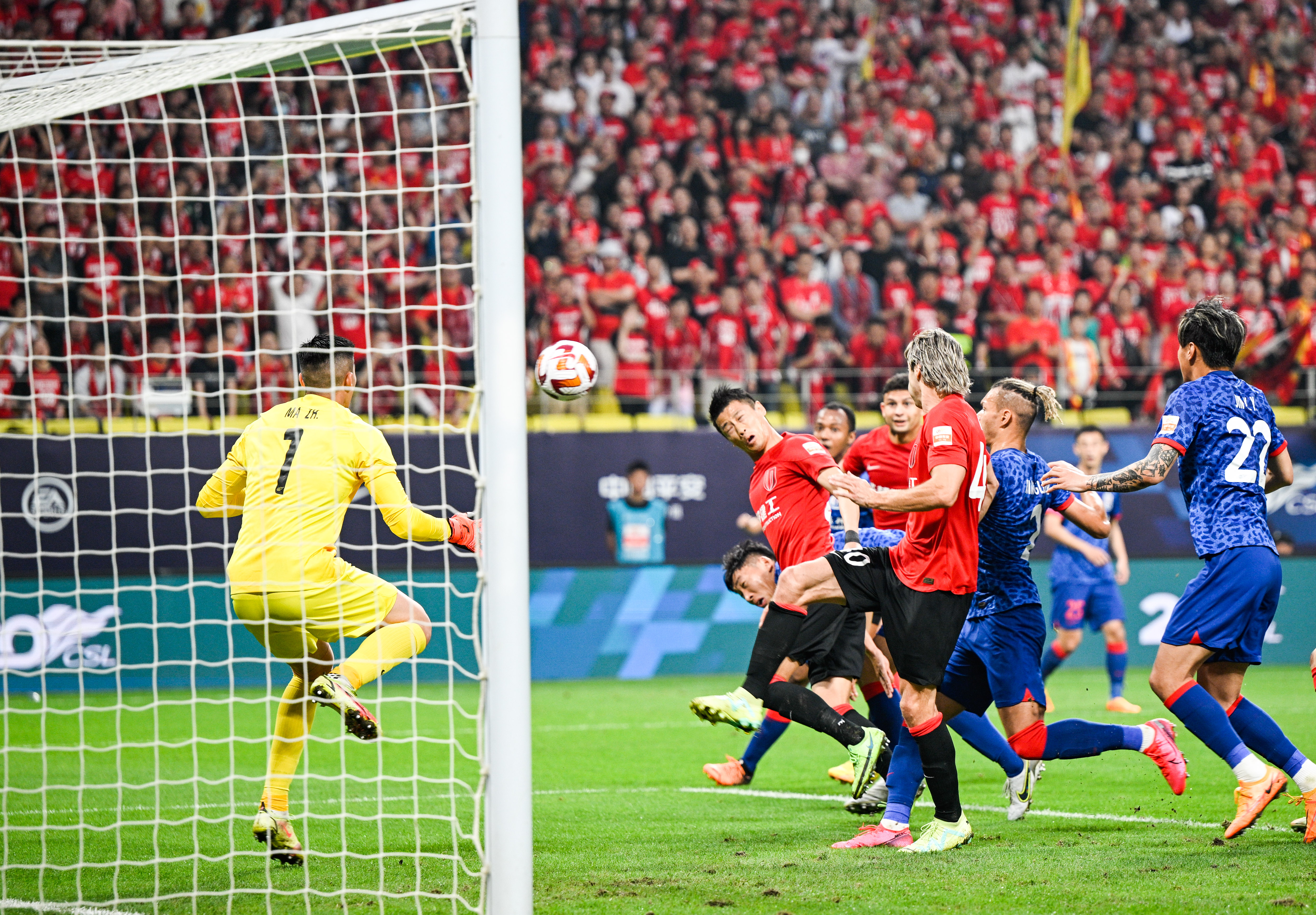 （体育）足球——中超：成都蓉城胜上海申花