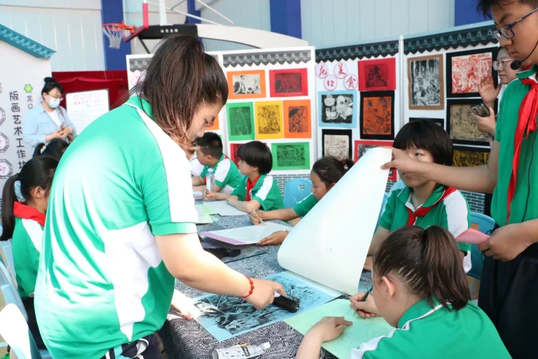 “艺”彩纷呈-美益求美 2023年烟台市中小学生校园艺术节美术工作坊展示活动（龙口市专场）掠影