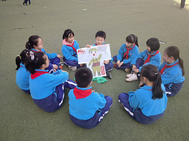 祖国的花朵绽放得更加绚丽美好,让祖国的花朵在阳光下灿烂开放