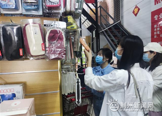 【诚心橙意情暖童心】圆孩子六一梦用爱心浇灌梦想