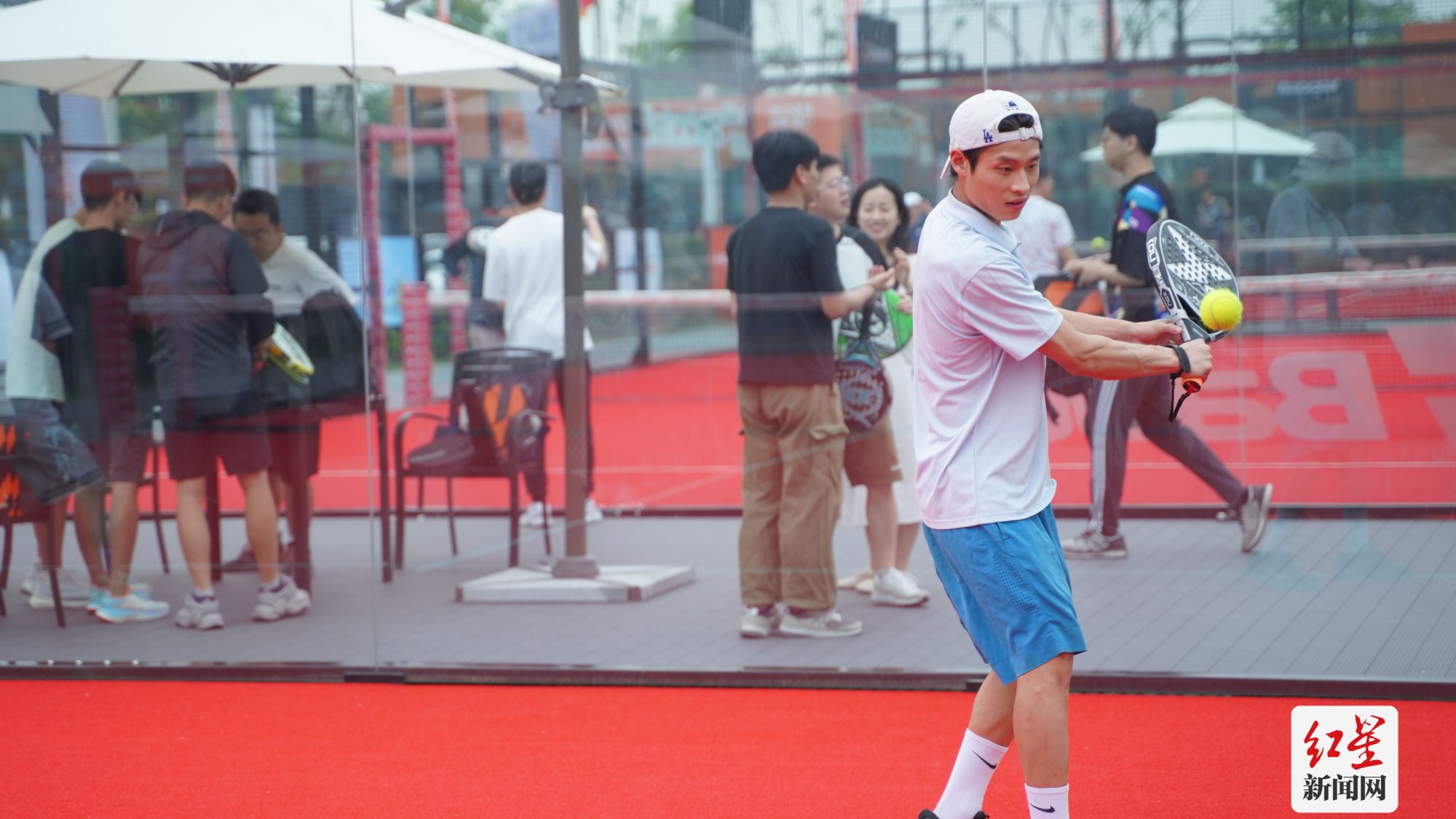 迎大运有“板”有眼!川内大学生以球会友相竞温江