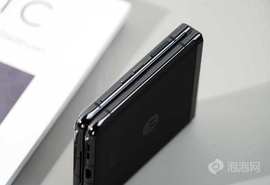 motorazr40ultra折叠屏测试,motorazr40ultra双卡测评