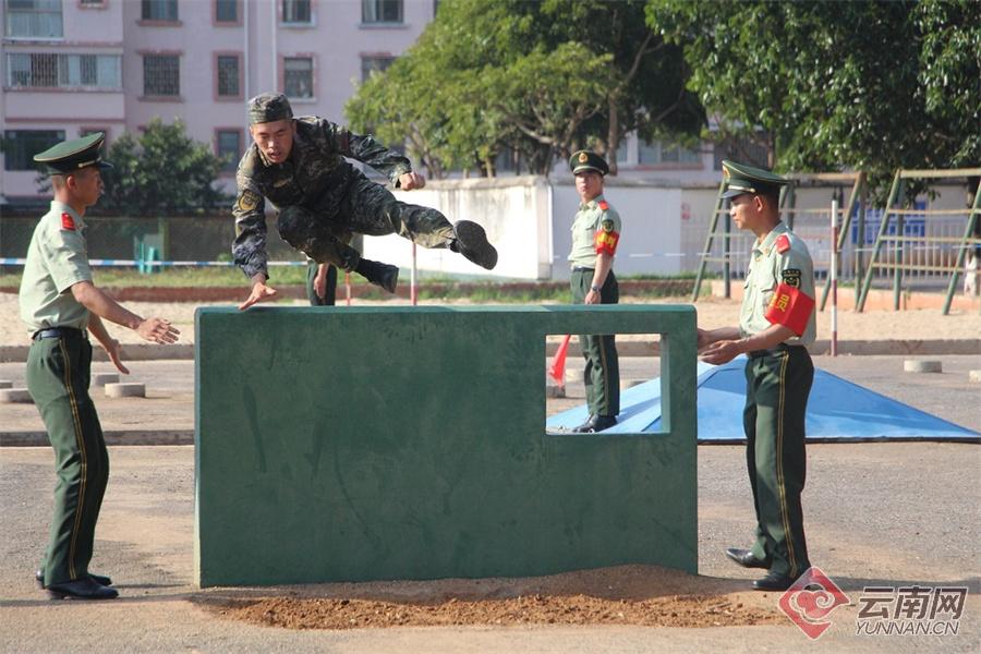 超燃视频高燃阅兵,超燃视频震撼全场军人