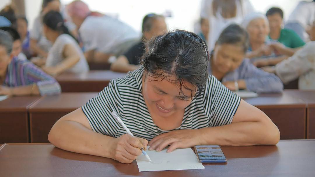 对话“青年红色筑梦之旅”金奖得主吕永阳：用“小夜灯”照亮大山深处的致富路