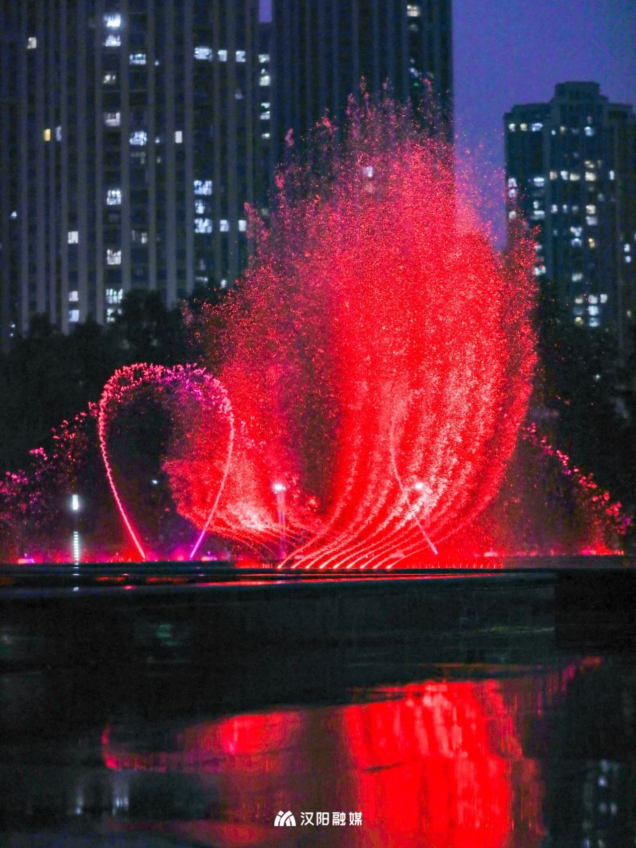 武汉音乐喷泉在哪里,武汉最大喷泉在哪里