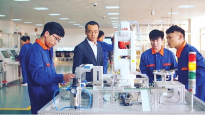 河南应用技术职业学院首页,河南应用技术职业学院总结