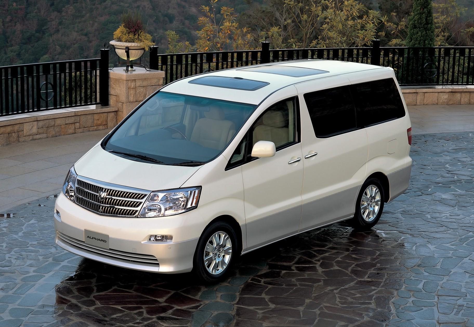 全新皇冠威尔法对比全新埃尔法,威尔法和皇冠埃尔法