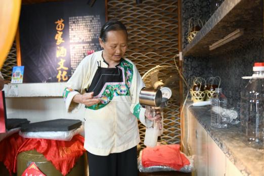 乡村振兴十八洞村新闻述评稿,十八洞村乡村振兴