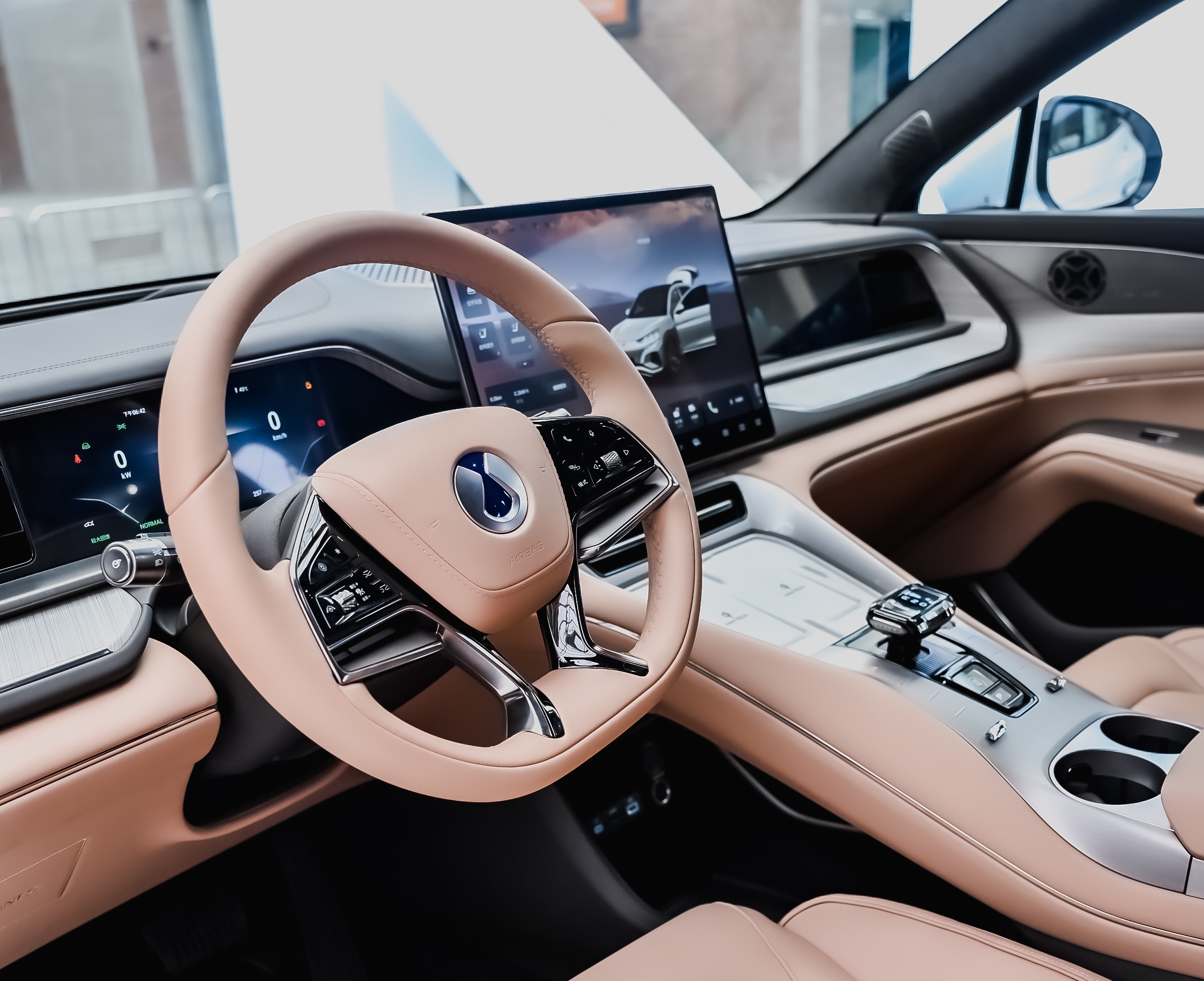 腾势n7终于上市了市场前景会如何,腾势n7将于今晚上市