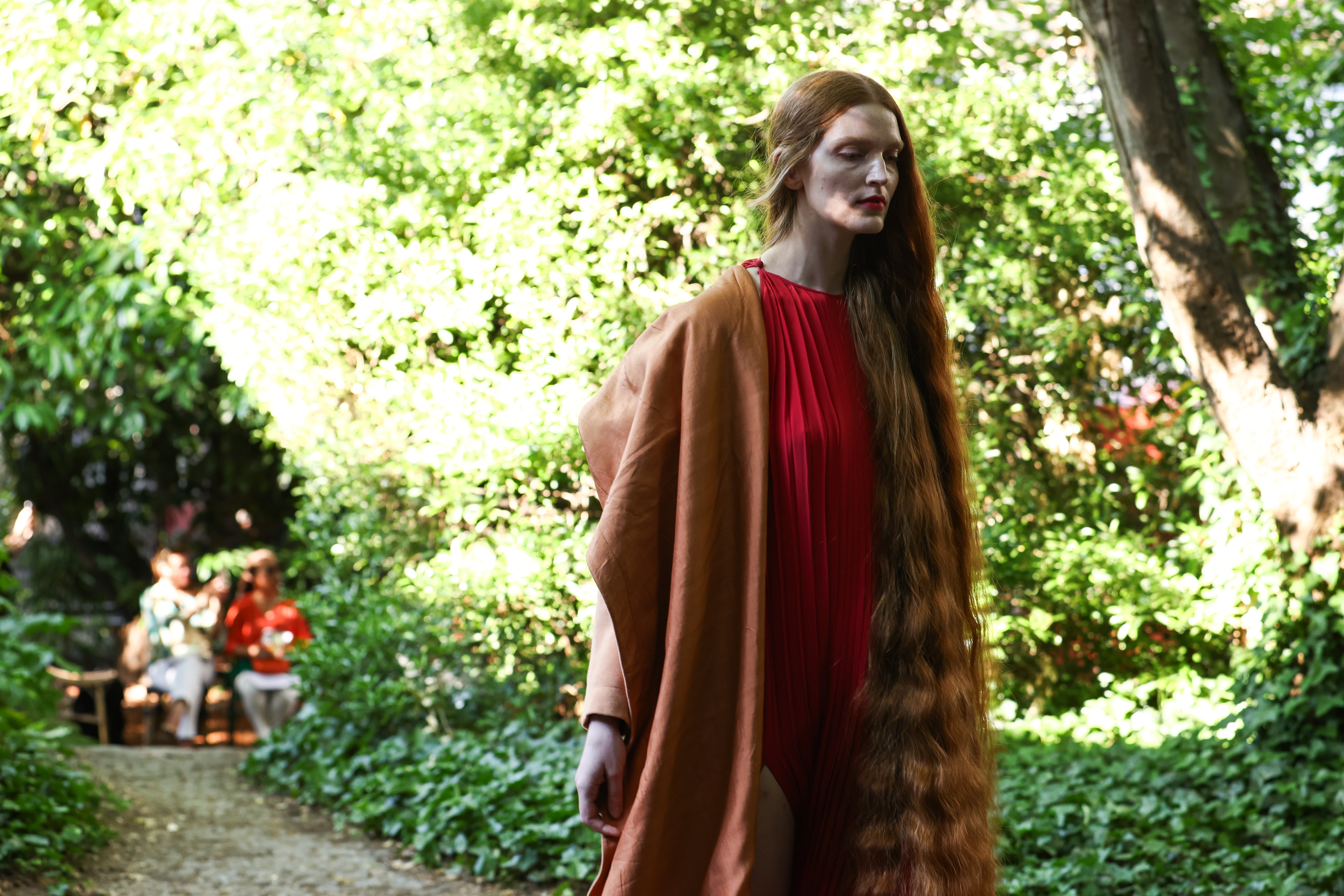 2019年巴黎高级时装周荷兰设计师,欧洲高级定制时装周