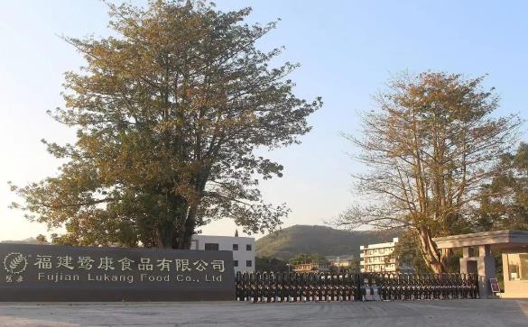 抓住年轻人的胃！预制菜销售破4000万！这家“食客”掌舵的老牌蛙企是如何屹立牛蛙新时代的？