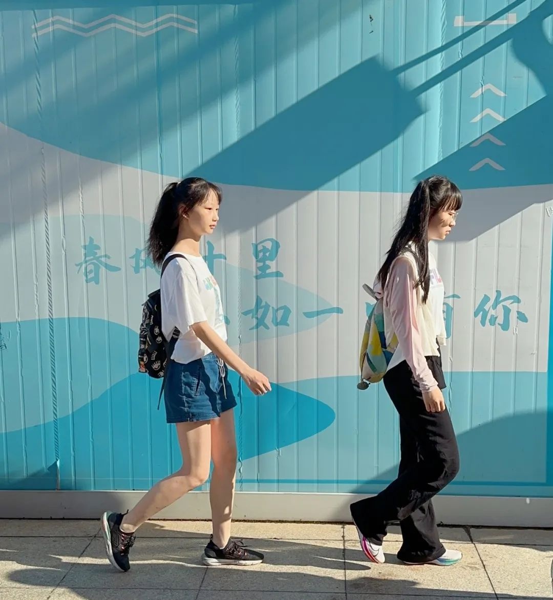 武汉黄陂一中录取通知书,武汉新洲一中2023年录取通知书