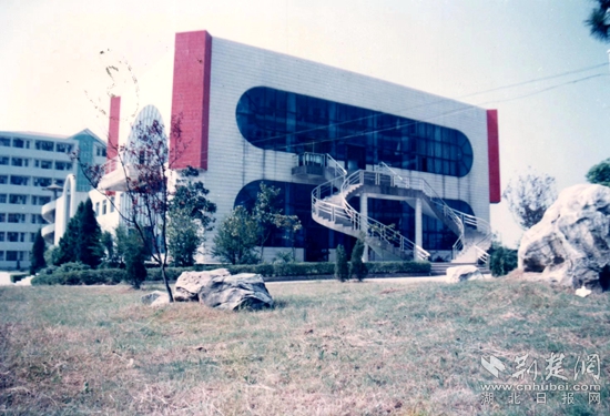 閯傚窞鑱屼笟澶у瑗垮尯鐜扮姸,鍥涘崄鑰屽凡閲嶆柊鍑哄彂