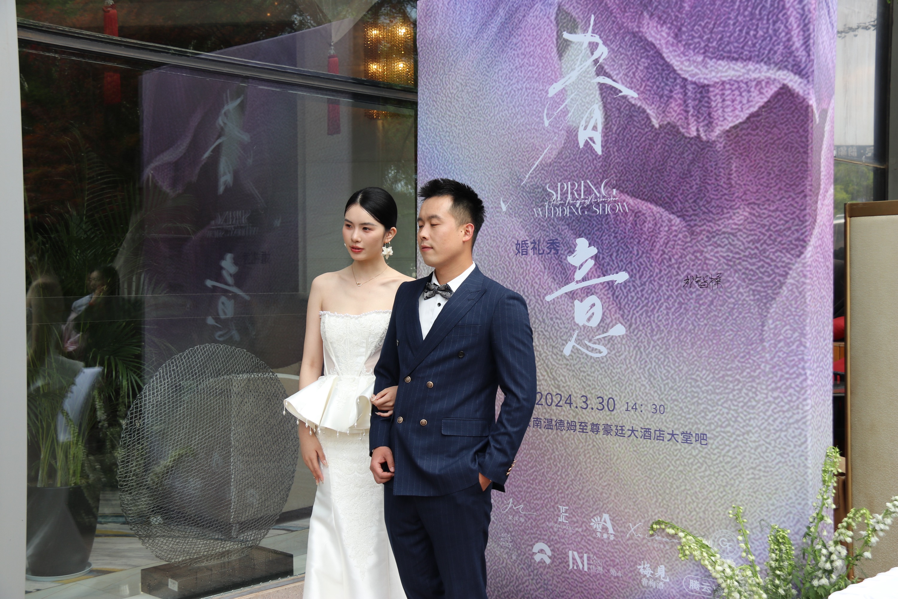 昆明户外草坪婚礼推荐,昆明户外草坪婚礼高级感