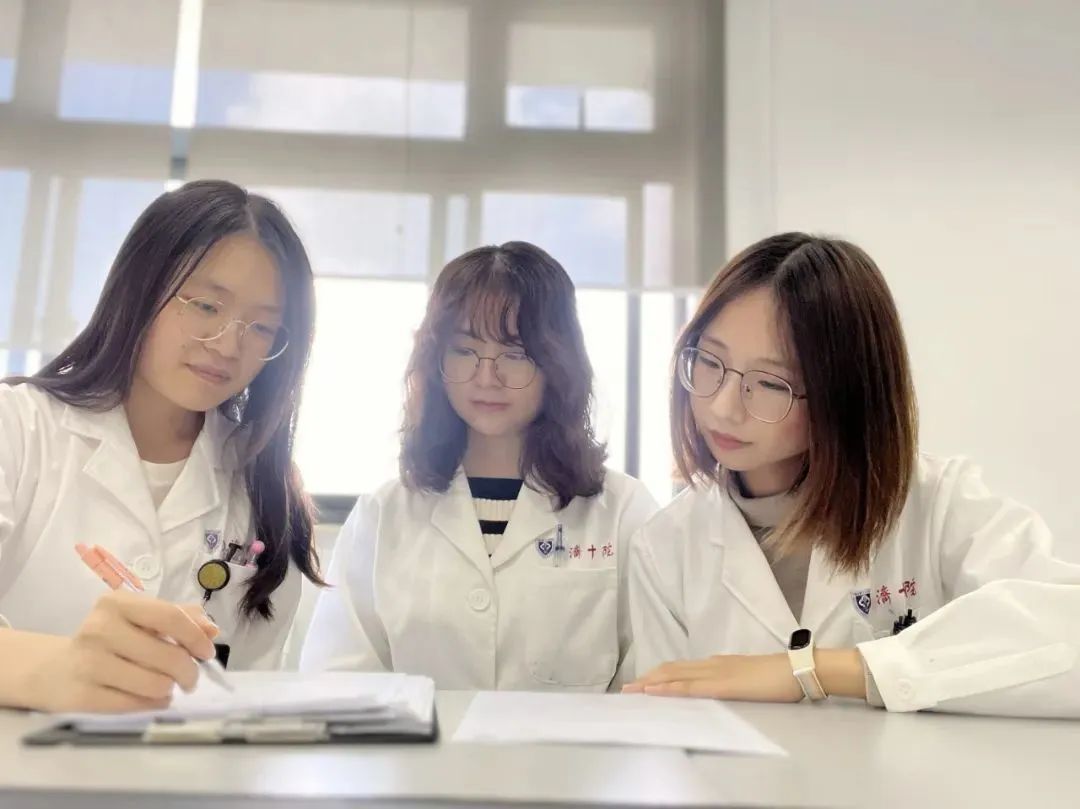 拿奖拿到手软的同济“神仙宿舍”，有什么学习“秘籍”？